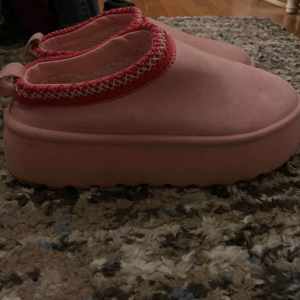 Platform “UGGS”